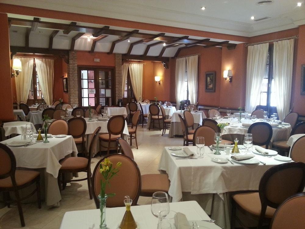 Manolo Mayo Hotel 4*